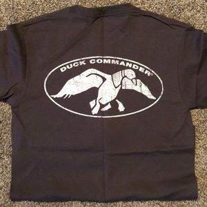 Duck Commander dark gray tshirt small NEW